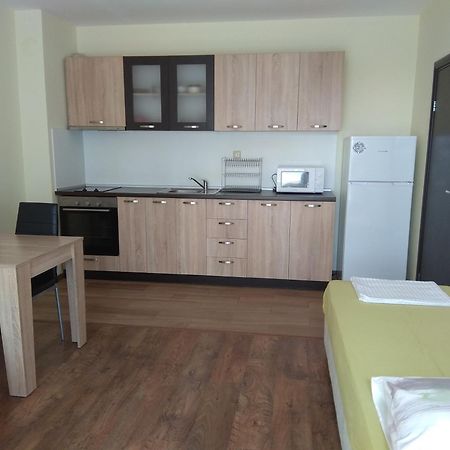 Private Apartment In Faith - Равда Экстерьер фото